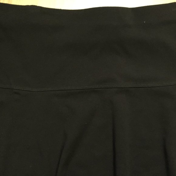 🦋 3/$25 Black Fit and Flare Style Skirt - Picture 7 of 8